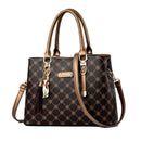 Bolsa Feminina Tote com Alça Transversal e Pingente