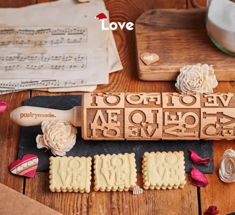 Rolo decorativo Love para criar estampas românticas em massas e artesanatos