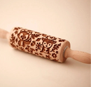 Rolo de textura com coruja e flores para criar estampas decorativas e artesanais