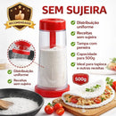 Tapioqueira polvilhadora de 500g em ABS com recipiente transparente e tampa isolada em fundo branco